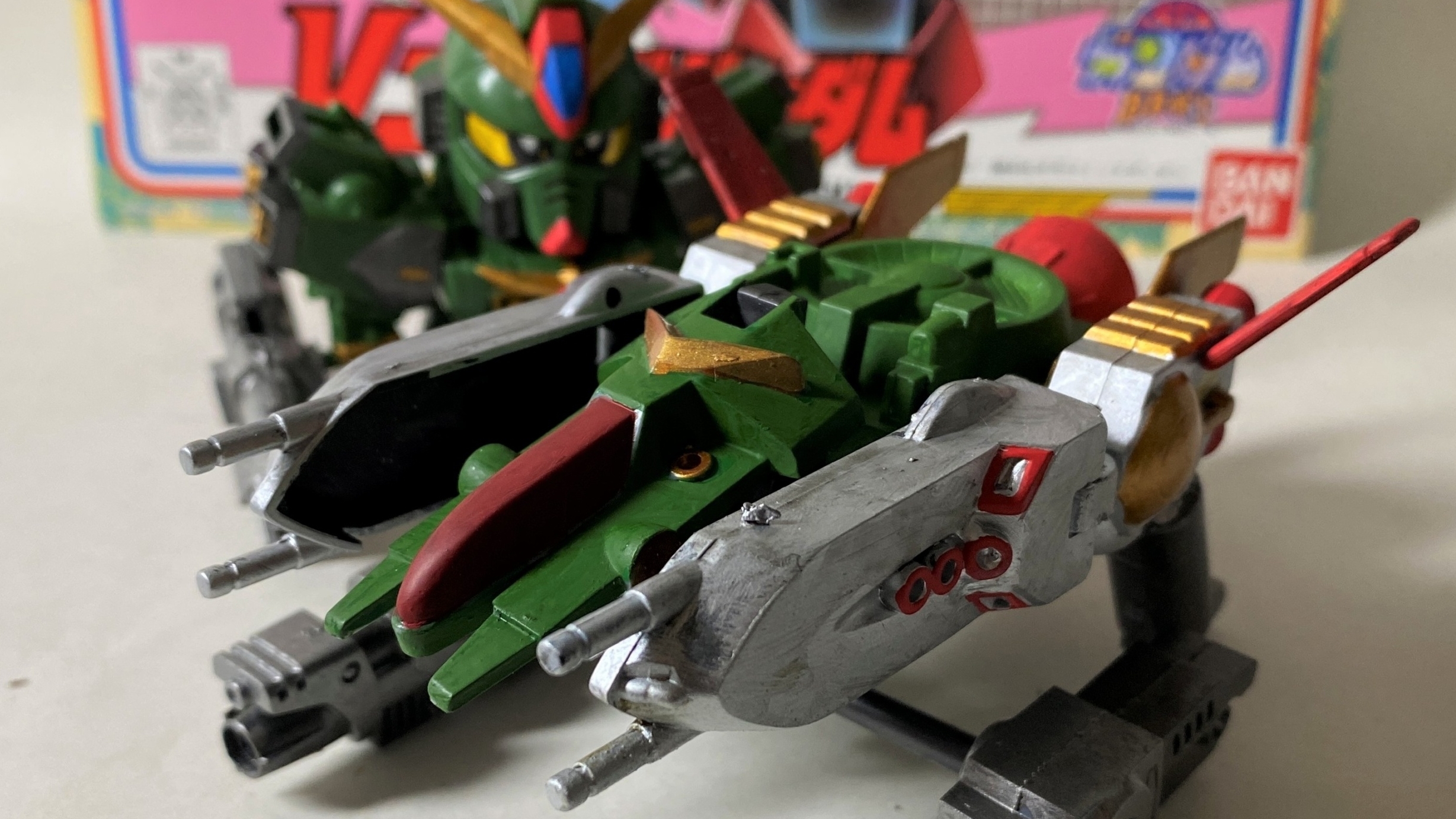 SDガンダムBB戦士 No.84「Vコマンドガンダム」を水性アクリル塗料で
